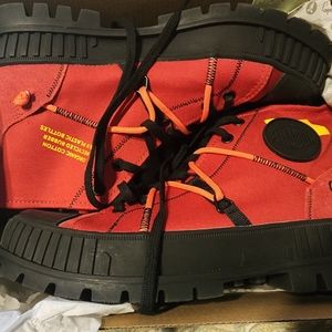 Palladium Hiking Boot, RED, M SZ8.5, W SZ10